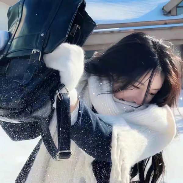 津津井小姐